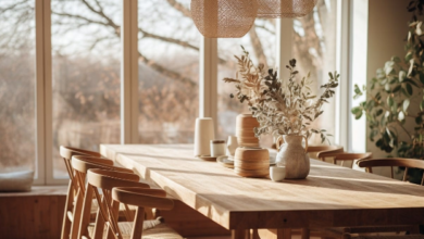 solid wood dining room table​