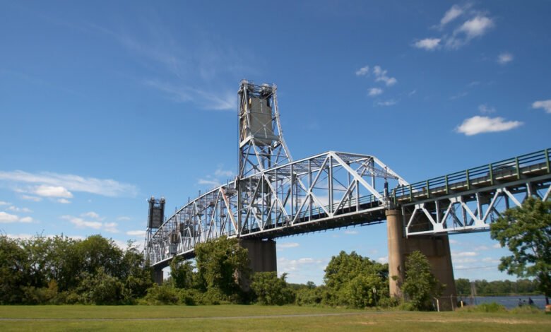 burlingtn bristol bridge how old​